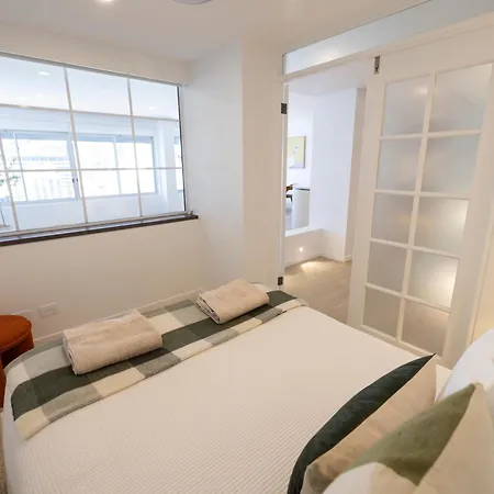 Luxury 3br- Skyhome Penthouse- Free Parking Brisbane