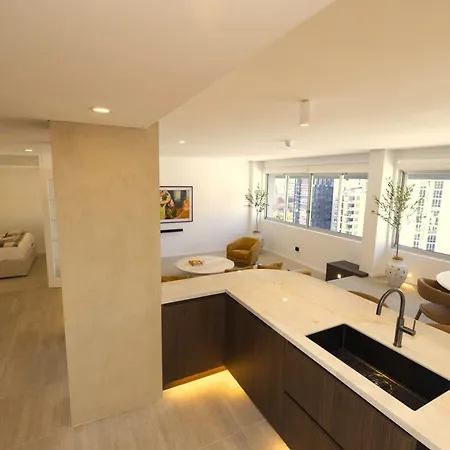 Apartment Luxury 3br- Skyhome Penthouse- Free Parking