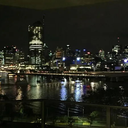 Southbank Luxury Pad- New List Apartment