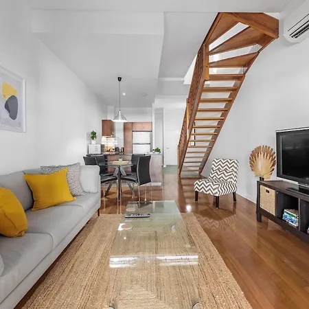 Hipster Loft - 1bed-study-1bath-balconies-1car Apartment Brisbane