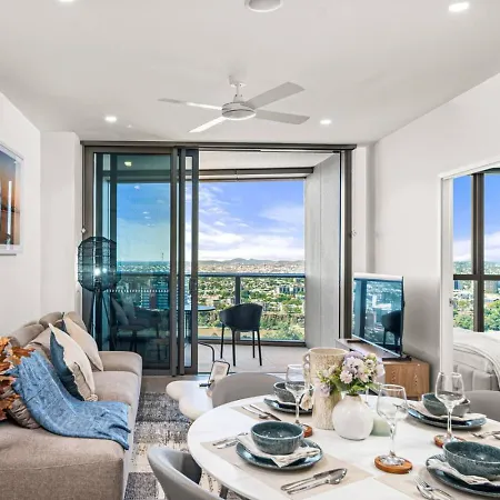Modern 1br In The Heart Of Apartment Brisbane