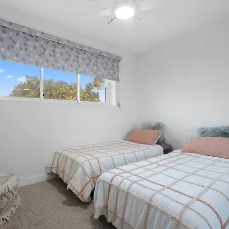 2 Bed Close To Wesley Hospital & Suncorp Stadium Apartment *