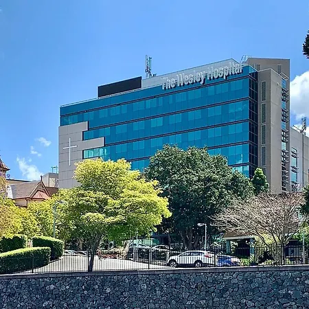 2 Bed Close To Wesley Hospital & Suncorp Stadium