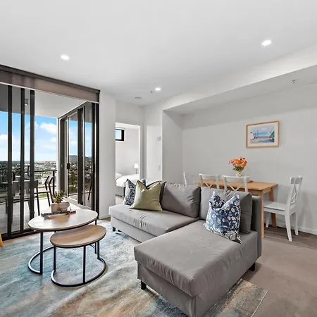 Stylish 1br - Lv26 With Mountain Views, Pool And Park *