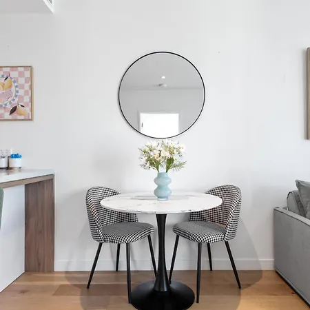 Stylish Valley With Pool, Huge Gym And Study Desk! Apartment