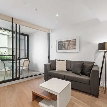 Apartment Valley Pad With Infinity Pool, Gym And Office!