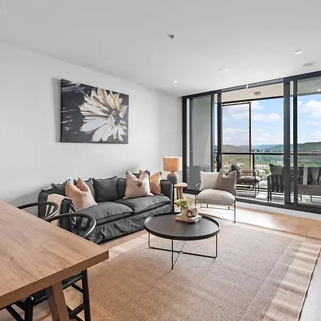 Mountain View 2br With Pool, Huge Gym And Parking Brisbane