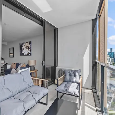 Mountain View 2br With Pool, Huge Gym And Parking *