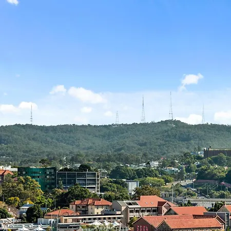 Apartment Mountain View With Infinity Pool, Gym And Car Park