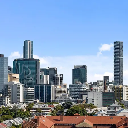 Mountain View With Infinity Pool, Gym And Car Park Apartment Brisbane
