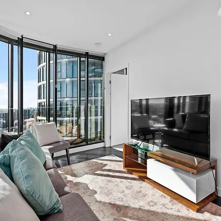 Apartment Mountain View With Infinity Pool, Gym And Car Park *