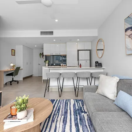 Modern 1br With Parking And Study Desk! Apartment Brisbane