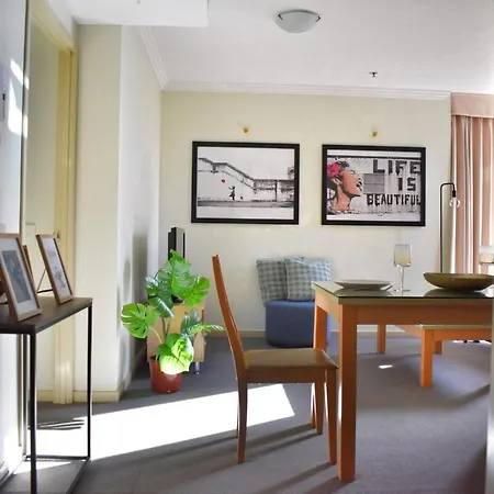 Apartment Banksys Hideout London Graffiti-style
