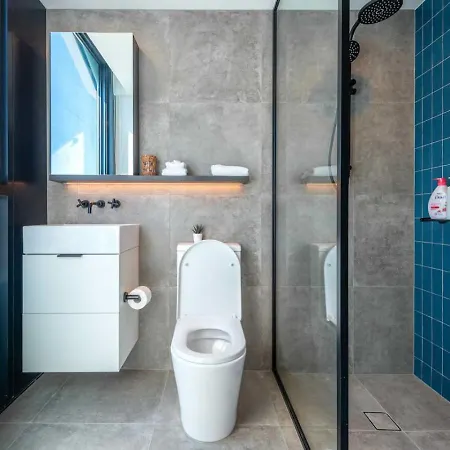 2br Luxury Retreat With Rooftop Pool Access Apartment