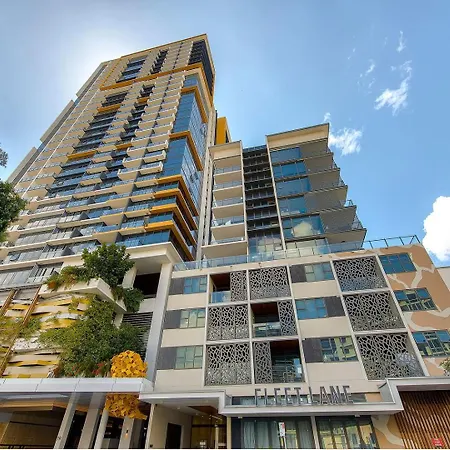 Million Dollar Views And Location! Walk To Cbd! Apartment