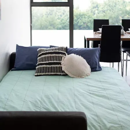 Million Dollar Views And Location! Walk To Cbd! Apartment Brisbane