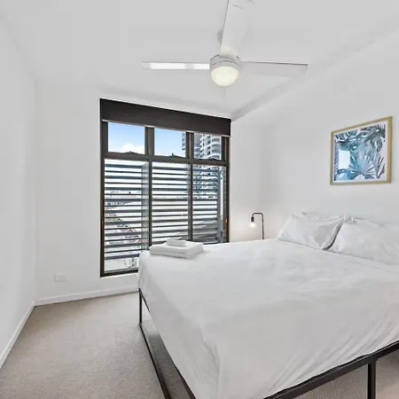 Million Dollar Views And Location! Walk To Cbd! Brisbane