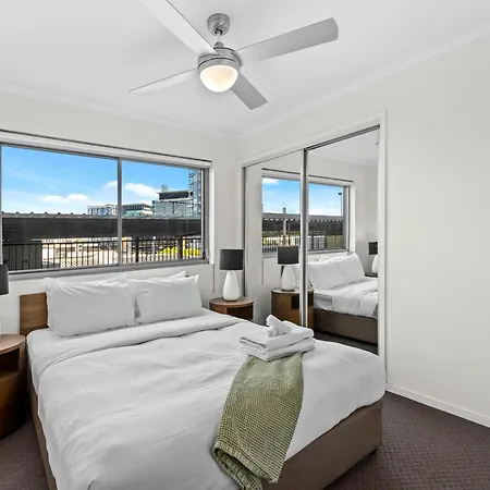 Comfy And Bright With Huge Balcony! *
