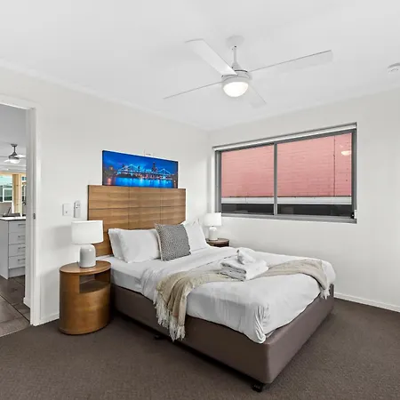 Apartment Comfy And Bright With Huge Balcony! *