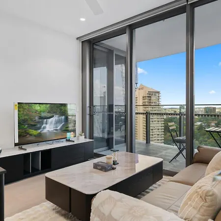 Apartment Gem Walk To River Attractions