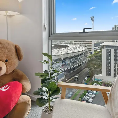 Apartment Boho Retreat - Walk To Gabba Stadium - Free Parking *