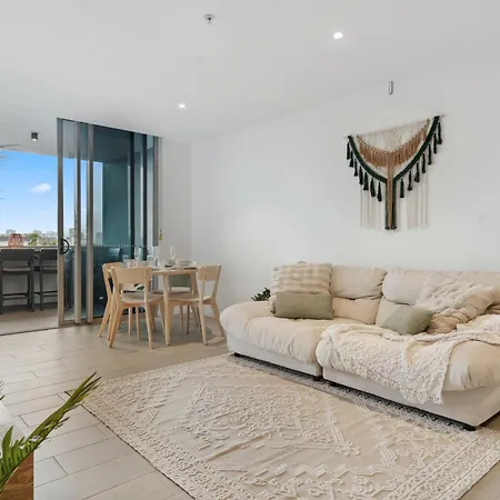 Boho Retreat - Walk To Gabba Stadium - Free Parking Apartment Brisbane