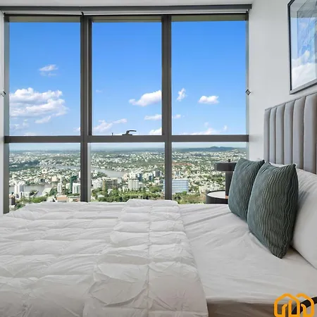 Luxury River & Access Apartment *