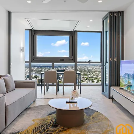 Luxury River & Access Apartment