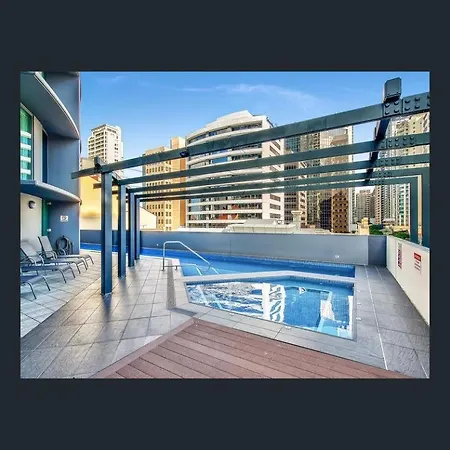 Homestay Private Cbd Bedroom In A Shared On River