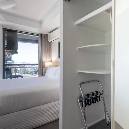 Private Cbd Bedroom In A Shared On River * Brisbane