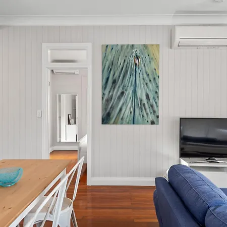 Charming Short Distance To Cbd With Parking Apartment *