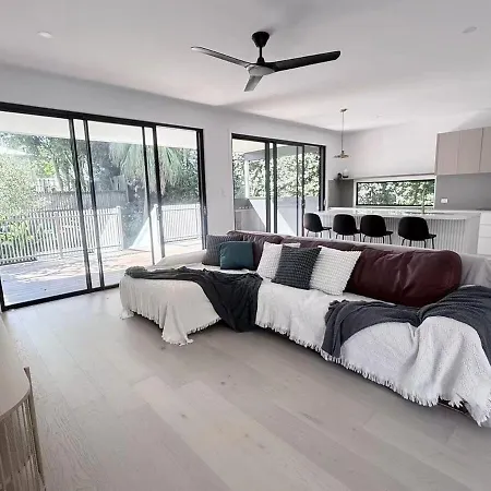 Modern Comfort Inner * Brisbane