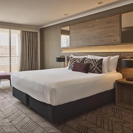 Rydges South Bank 4*