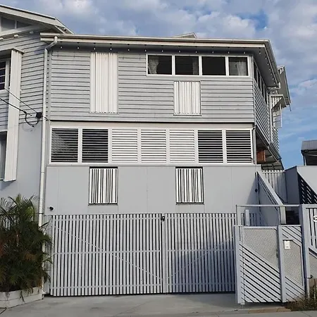Apartment St Caths Anchorage