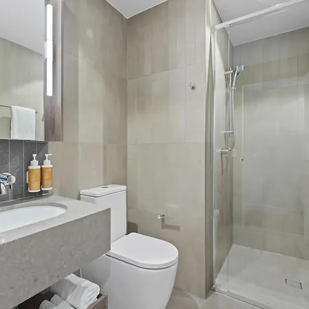 Avani Living Queen's Wharf Residences 5*