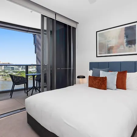 Avani Living Queen's Wharf Residences 5*