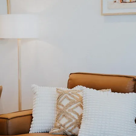 Queen's Wharf Residences - 44f Apartment *