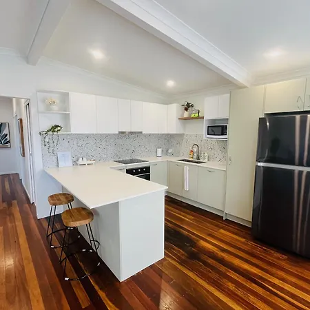 Peaceful Cottage-style - Walk To Boondall Station - 12 Mins To Airport! Brisbane