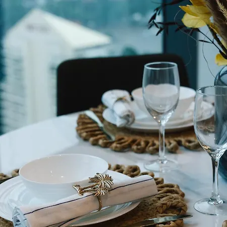 Apartment Sky Living & River Views In Queens Wharf Residences