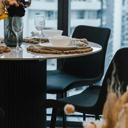 Sky Living & River Views In Queens Wharf Residences