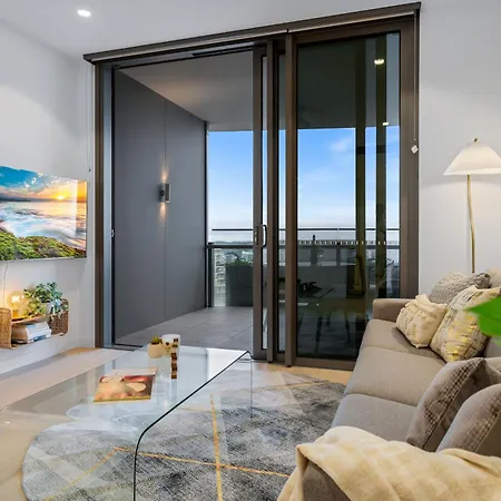 Sky Living & River Views In Queens Wharf Residences Apartment *