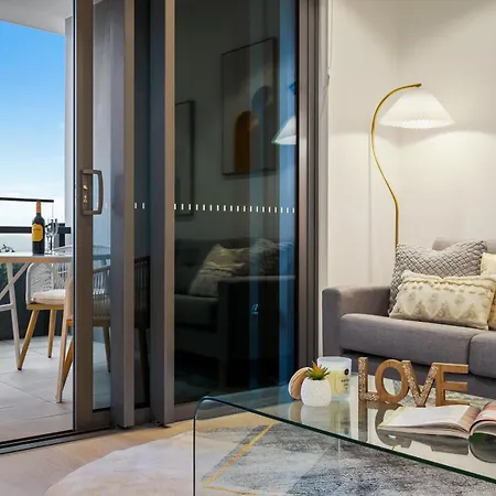 Sky Living & River Views In Queens Wharf Residences Apartment Brisbane