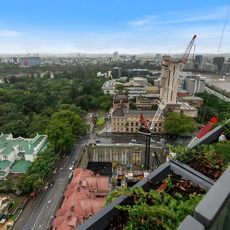 Apartment Sky Living & River Views In Queens Wharf Residences
