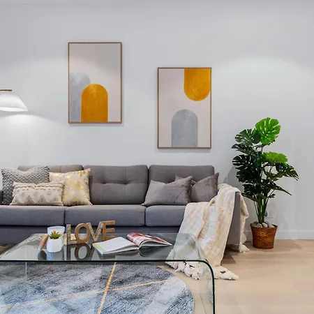 Sky Living & River Views In Queens Wharf Residences Apartment Brisbane