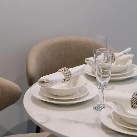 Apartment Sky Living & River Views In Queens Wharf Residences *