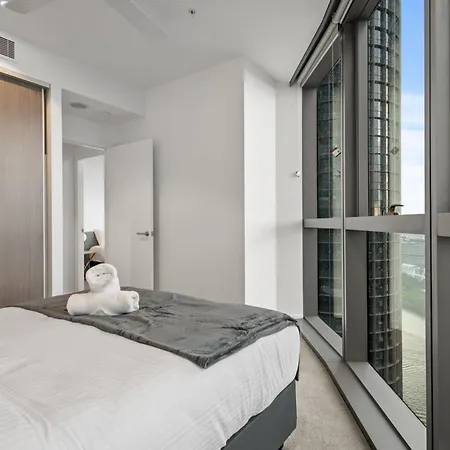 Apartment Sky Living & River Views In Queens Wharf Residences