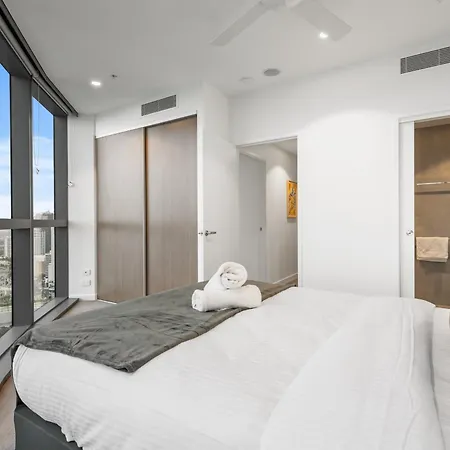 Apartment Sky Living & River Views In Queens Wharf Residences *