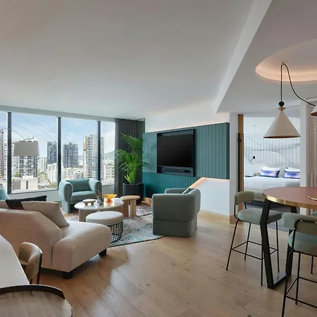 W Hotel 5*