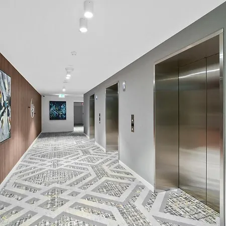 5 Star Queens Wharf 2br 2ba High Floor Epic Views C29 Apartment