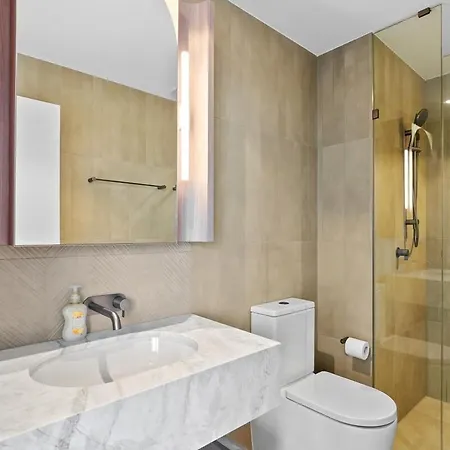 5 Star Queens Wharf 2br 2ba High Floor Epic Views C29 Apartment